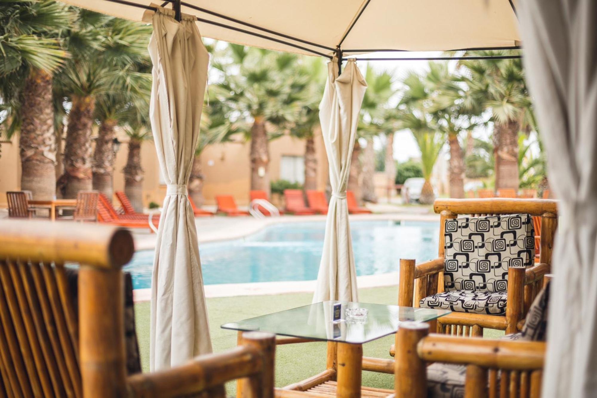 Hotel Serena Suite ラ・セレナ エクステリア 写真
